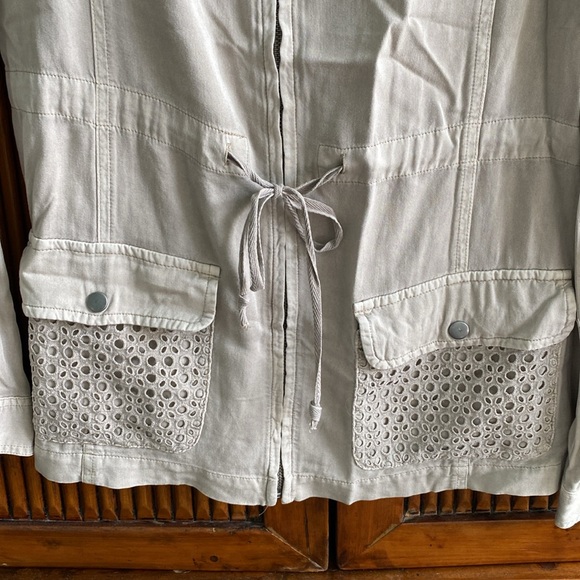 Altar’d State Long Sleeved Jacket - Picture 4 of 13